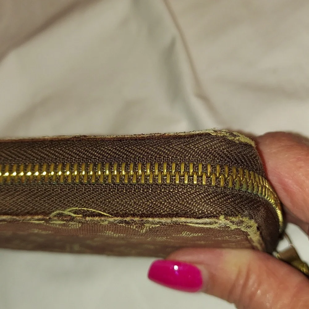 Authentic Louis Vuitton Brown Denim Min Lin Long Zippy wallet